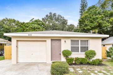 604 37th St W Bradenton, FL 34205